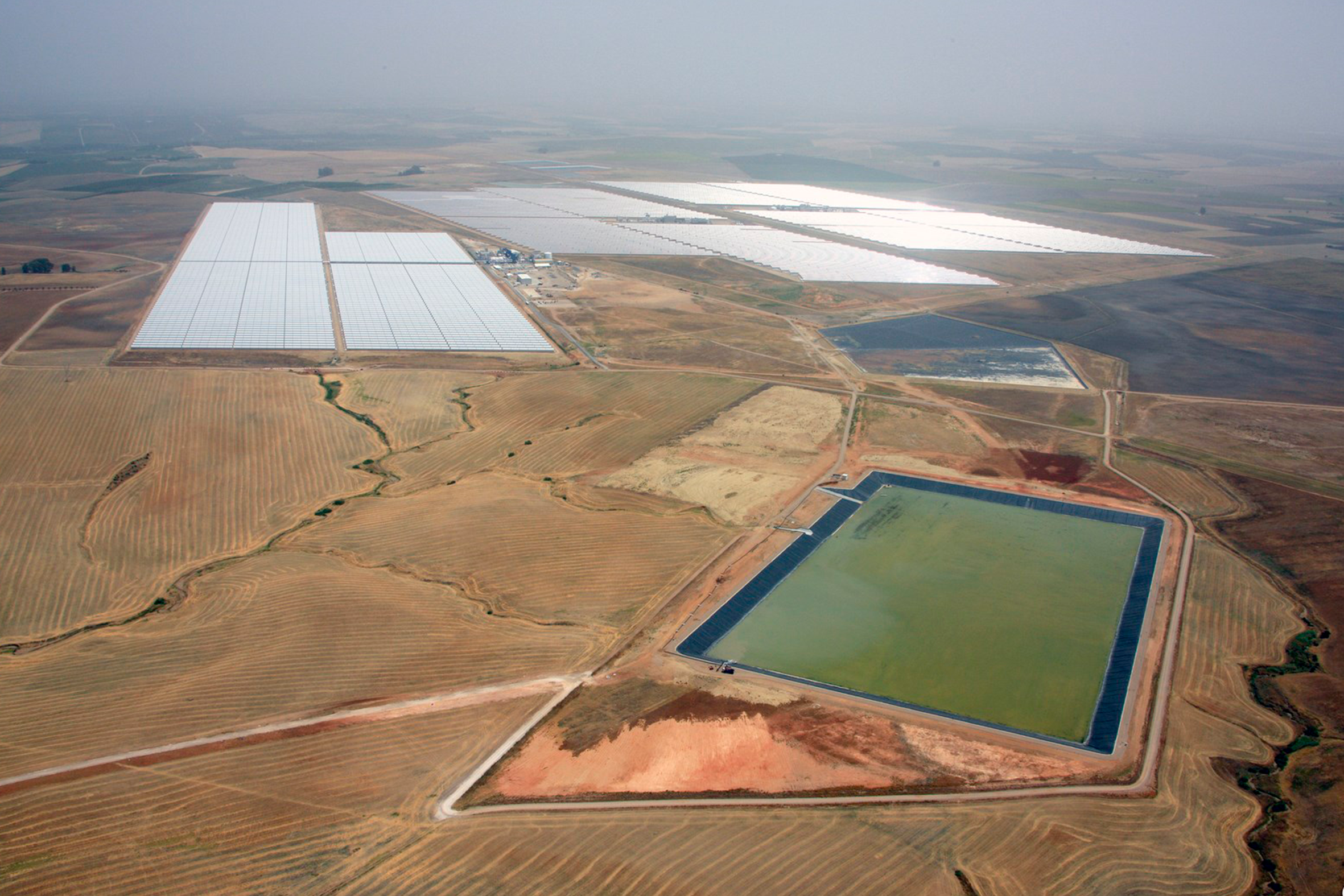 Solar thermal plants and photovoltaic plants (Spain)